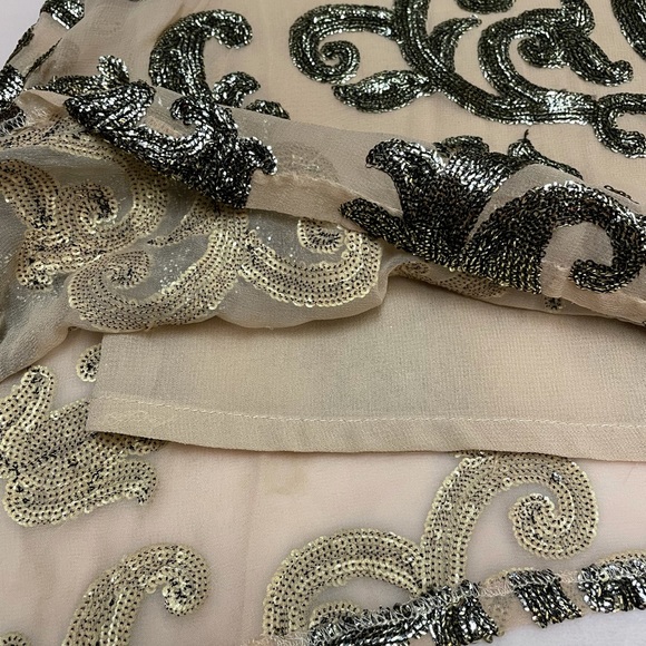 April, May embellished sleeveless top - Small - Picture 6 of 8